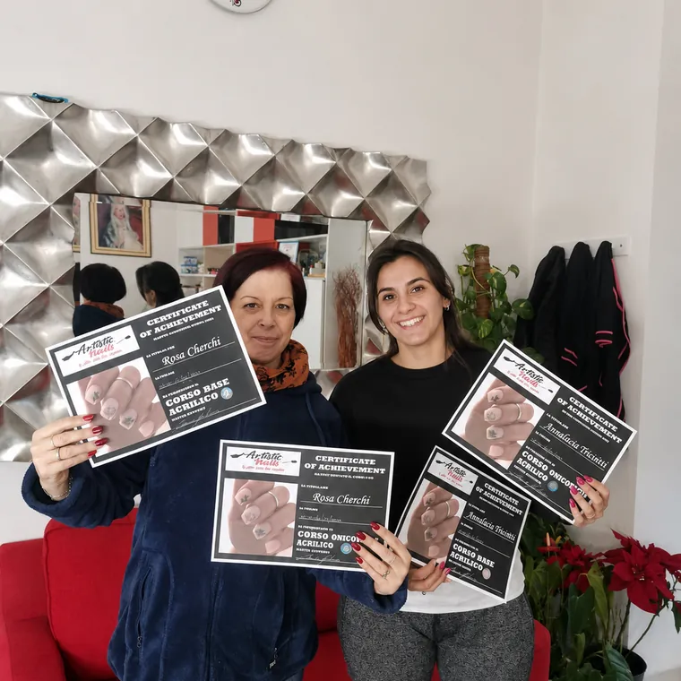 Corsista con attestato Professional Nail Academy